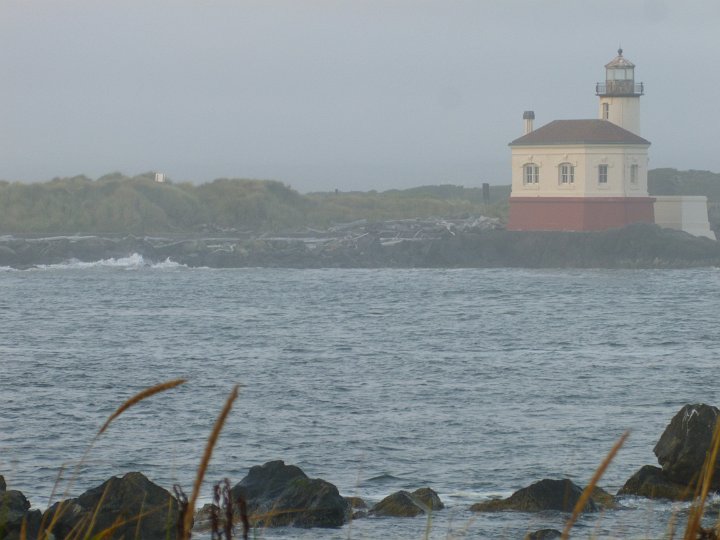 P1160064.JPG - Lighthouse at Bandon, Oregon